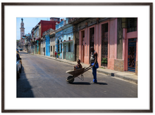 Charger l'image dans la galerie, Cuba 7 Père et son enfant à La Havane